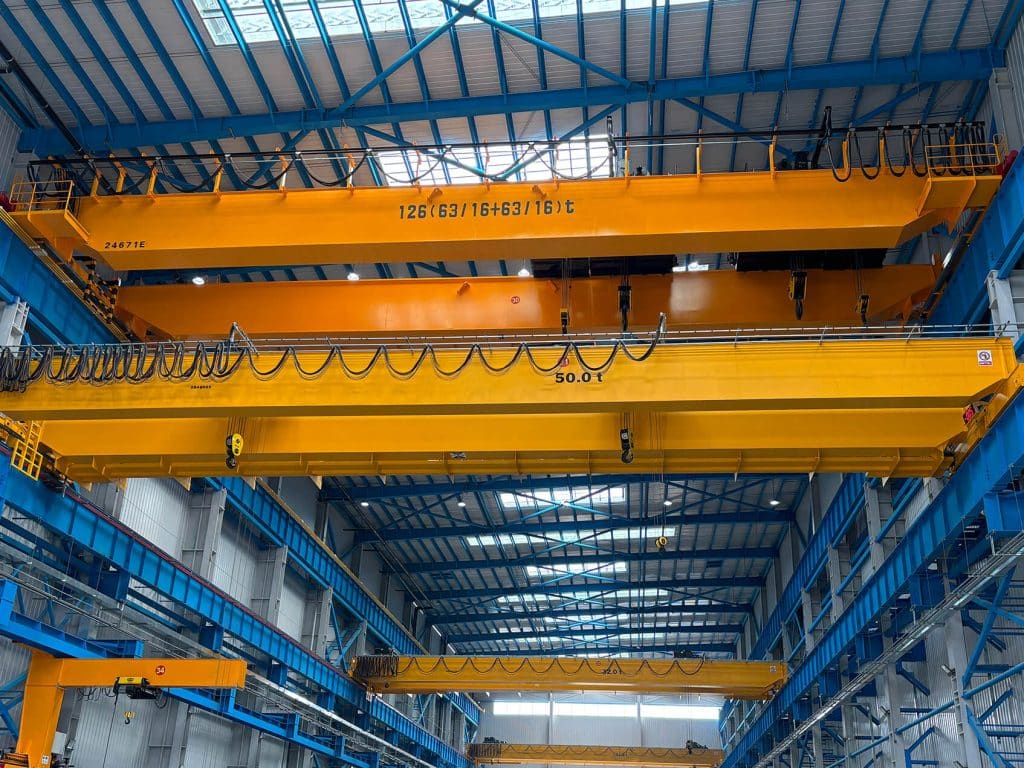 guanhui-crane-paperboard-production