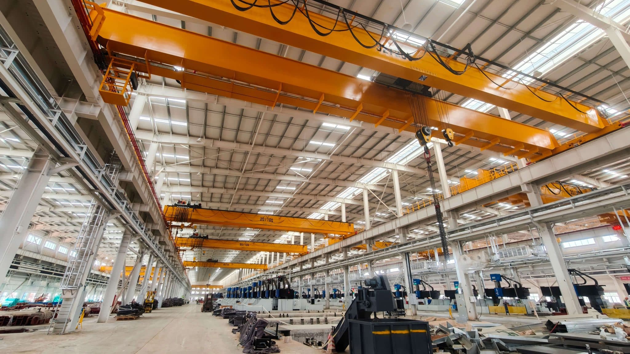 Custom crane solutions for manufacturing plant material handling